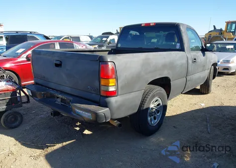 2005 GMC Sierra 1500 z USA, uszkodzony, nr VIN 1GTEC14X05Z357143